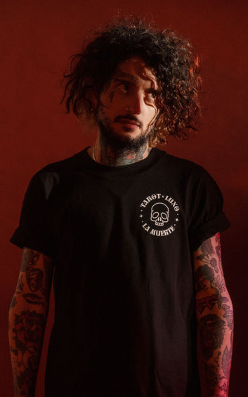 REMERA LA MUERTE [ NEGRO ]