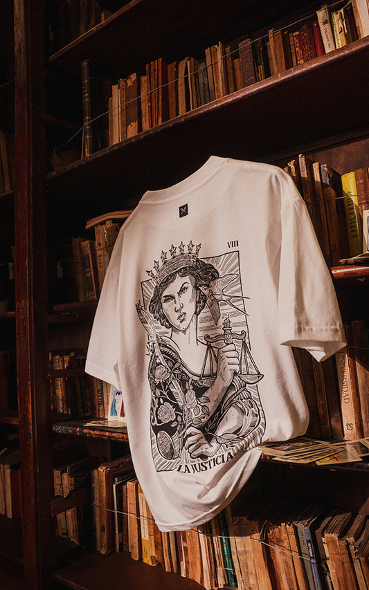 REMERA LA JUSTICIA [ BLANCO ]