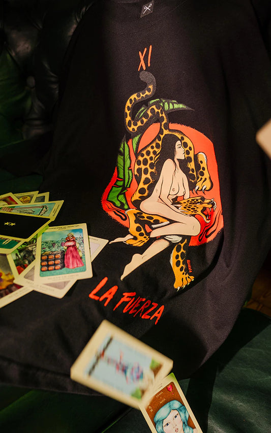 REMERA LA FUERZA [ NEGRO ]
