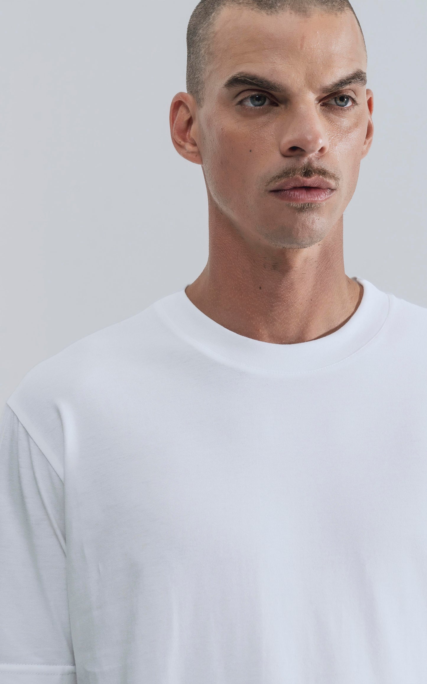 Remera B2Basic Premium [ Blanco ]
