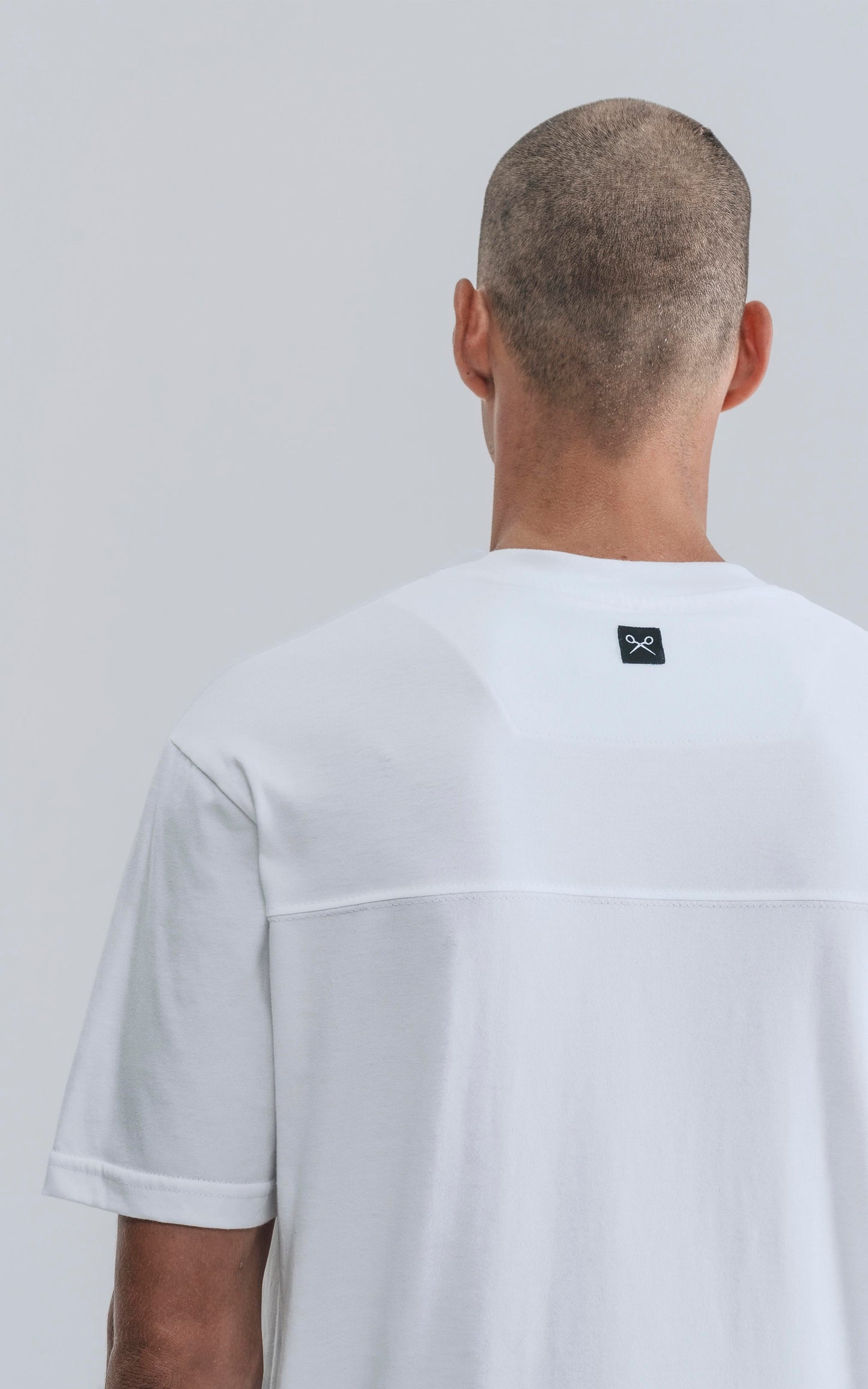 Remera B2Basic Premium [ Blanco ]