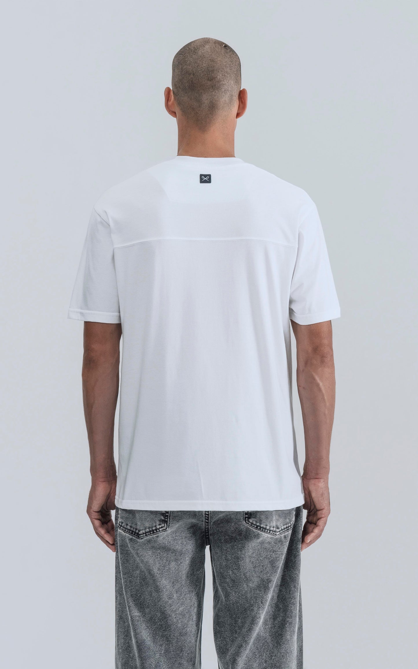 Remera B2Basic Premium [ Blanco ]