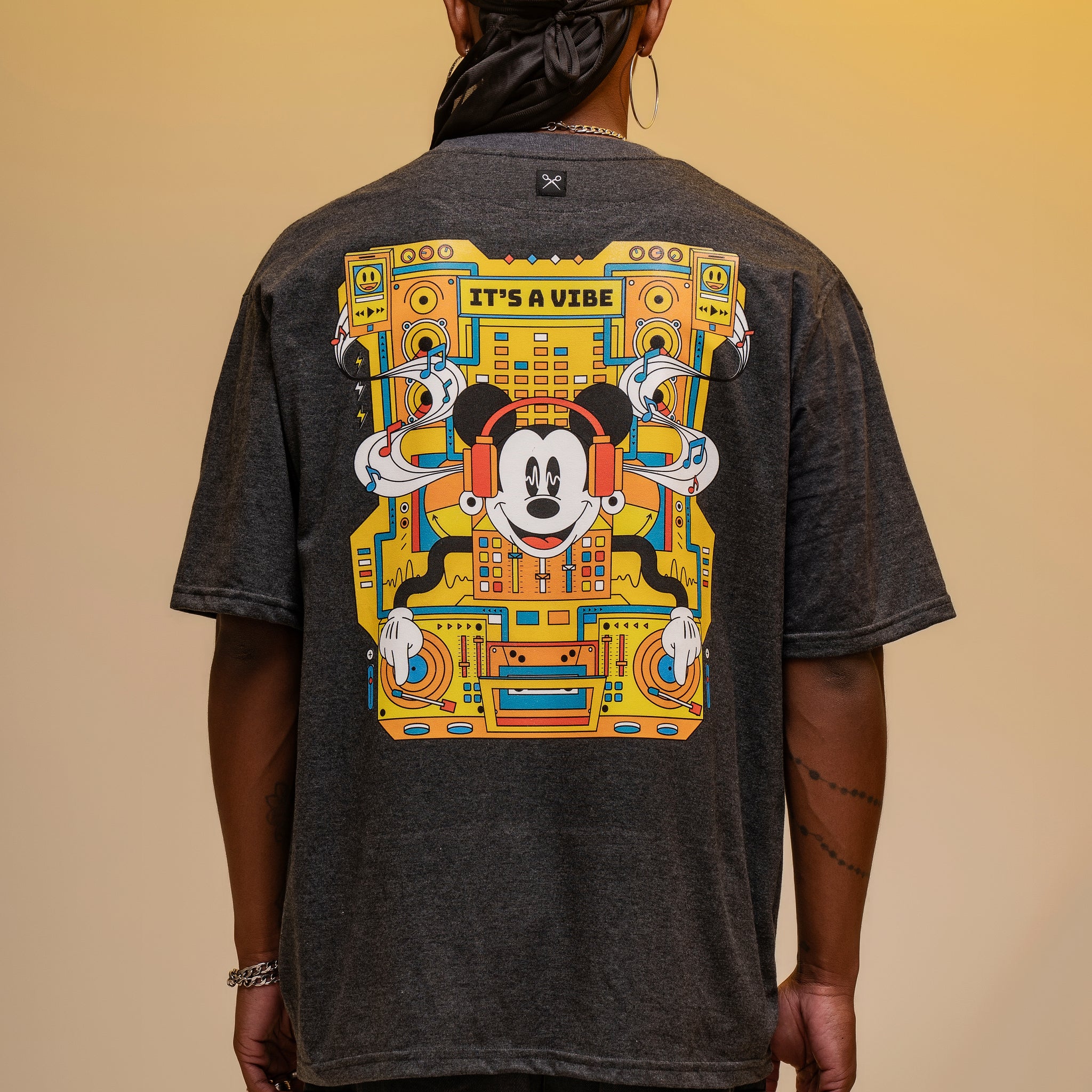 REMERA DISNEY GROOVEMASTER [ MELANGE OSC. ]