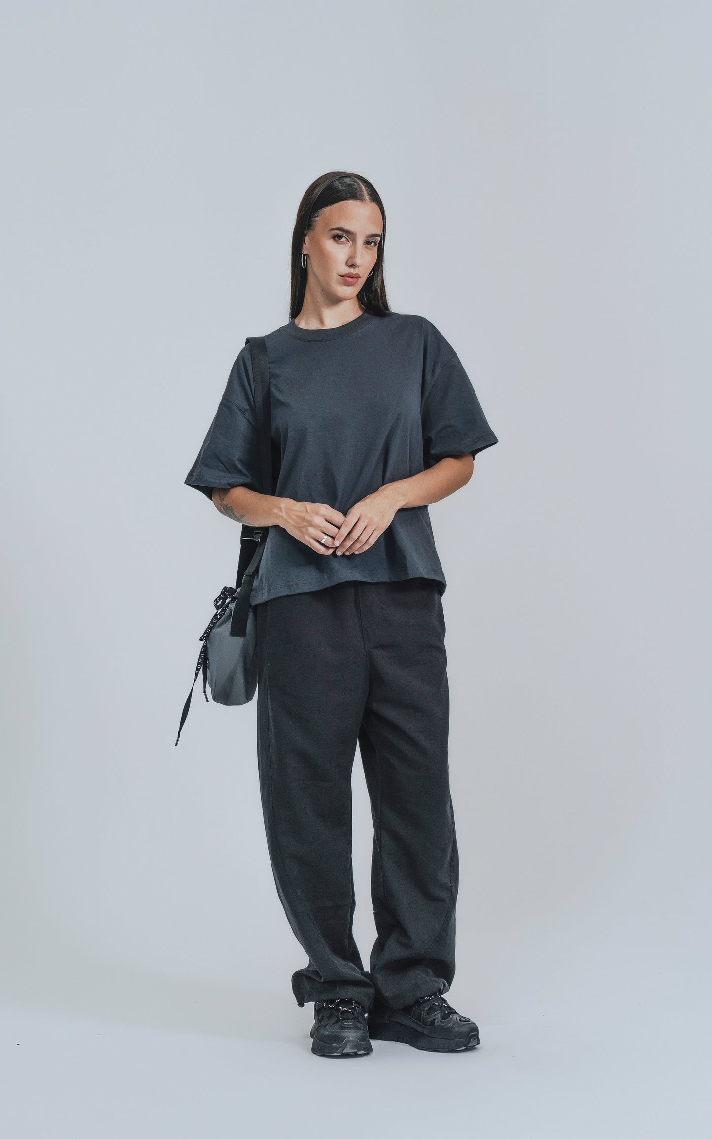 Remera Tracy [ Carbon ]