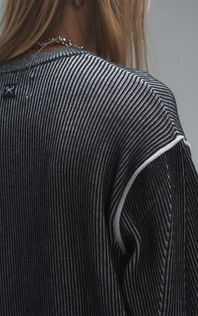 Sweater Shelter [ Negro ]