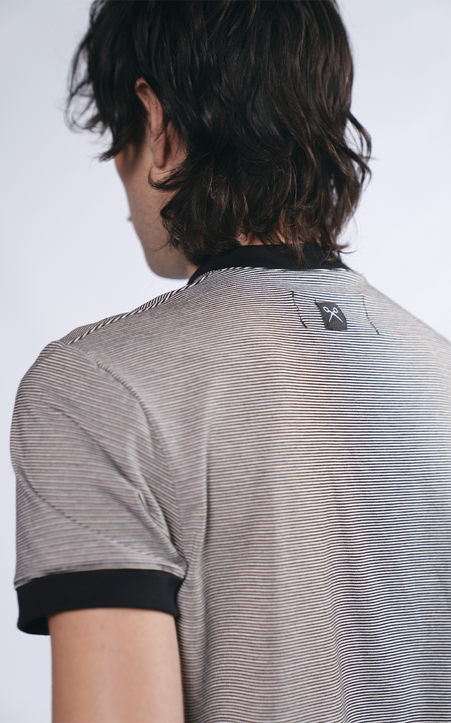 Remera Daily Tee [ Rayado Negro ]