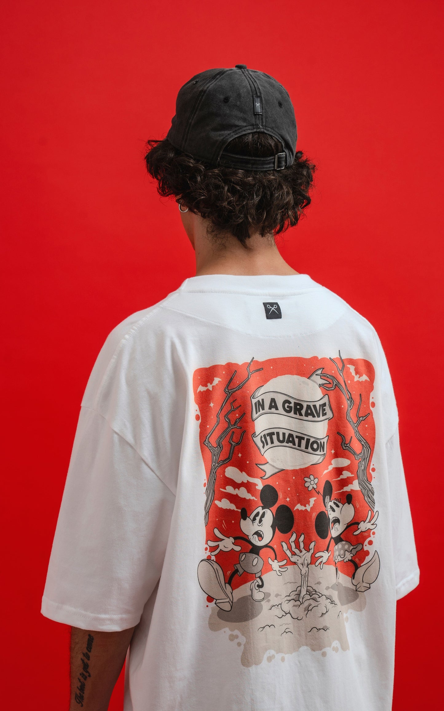 Remera Disney Grave Situation [ Blanco ]
