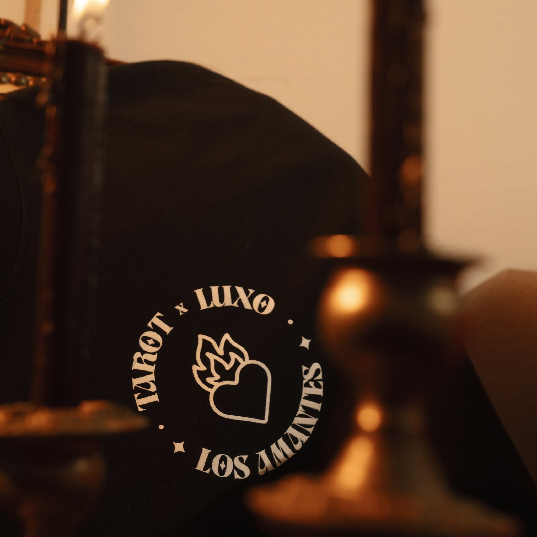 REMERA LOS AMANTES [ NEGRO ]