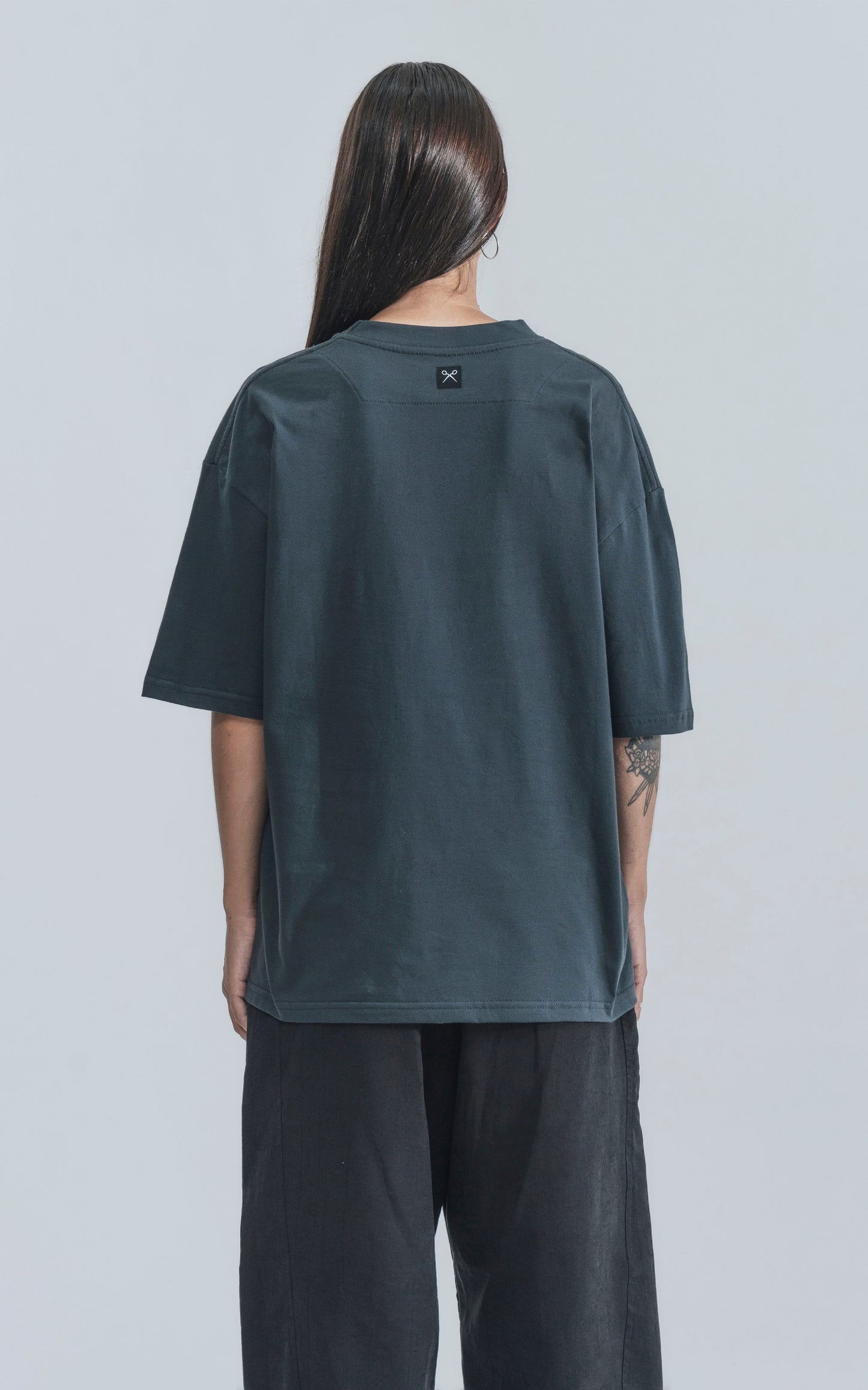 Remeron Mega Crop [ Carbon ]