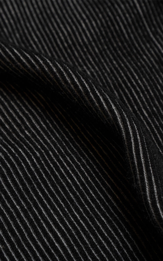 Sweater Shelter [ Negro ]