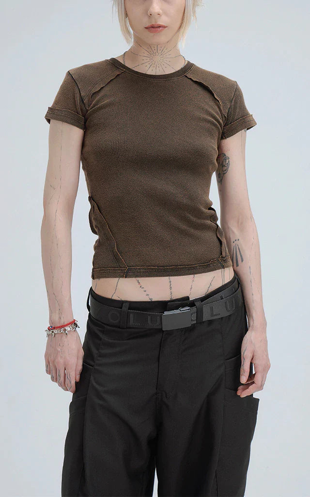 Remera Baby Tee Futuro [ Chocolate P. Óxido ]
